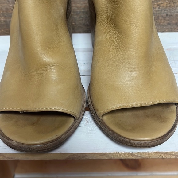 Steve Madden VTG Heel Ankle Peep Toe Booties Size 8.5 Made in Brazil - Picture 5 of 10